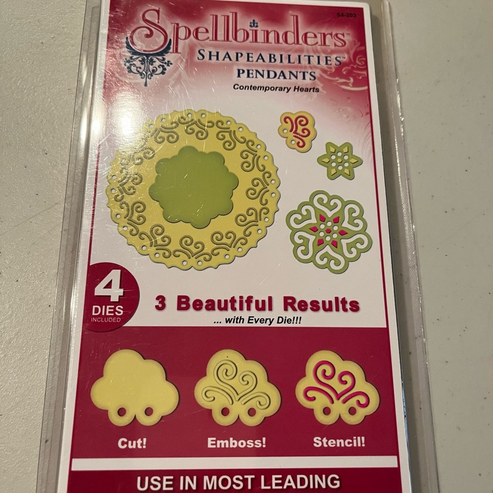 Spellbinders Shapeabilities Pendant Dies